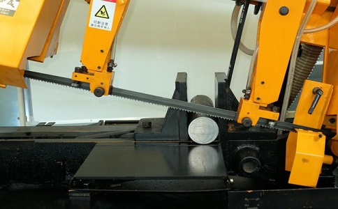 乌当数控带锯床自动送料精度会出现偏差吗？